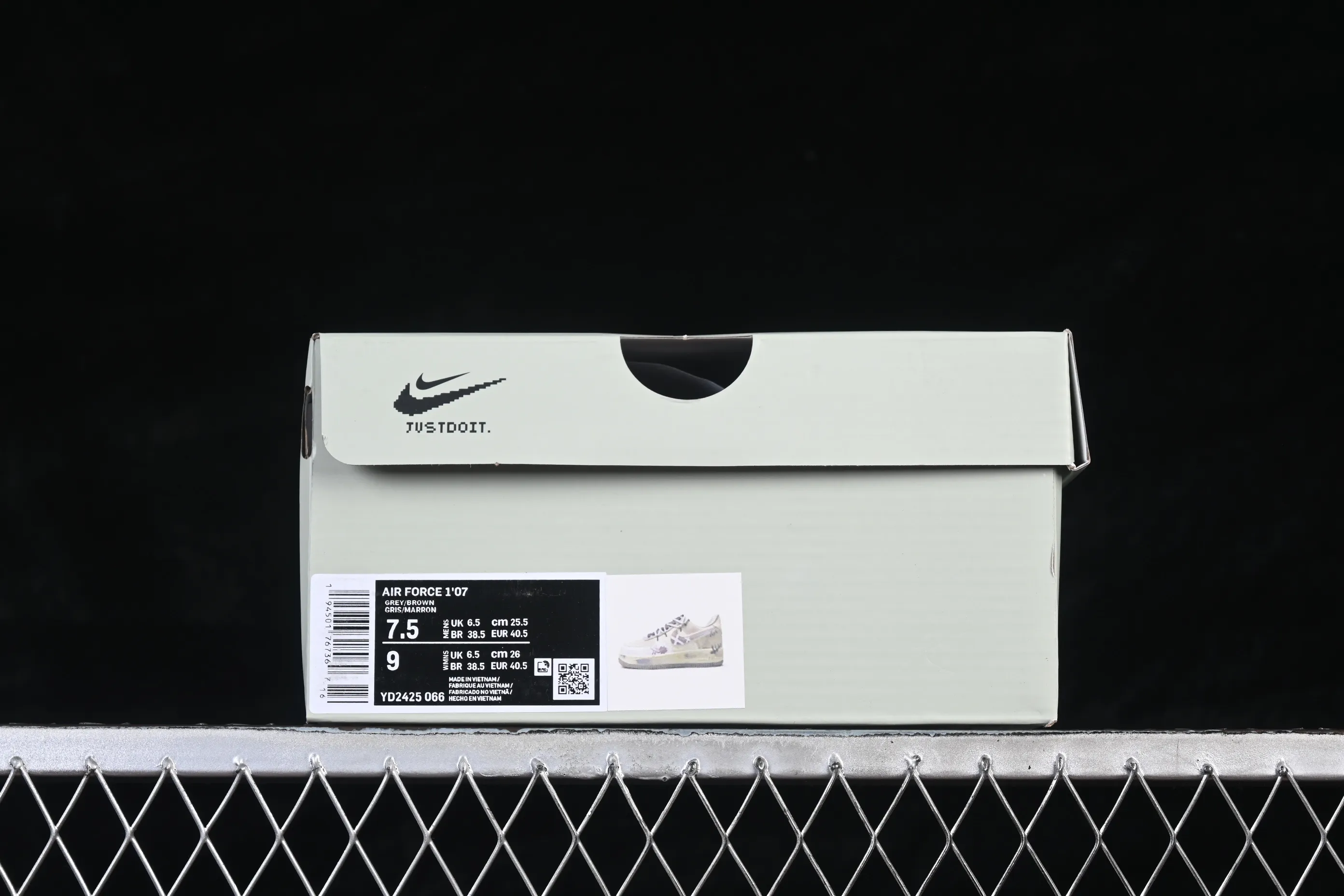 All categories Nk Air Force 1 Air Force series Nk Air Force 1 Low Air Force low-top Nike Air Force 1'07 Low "Band-Aid" Hand-painted graffiti Graffiti band-aid Air Force 1 low-top casual sneakers YD2425-066